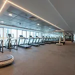 Cozy 1-Bedroom Apartment For 4 In Dubai Marina!