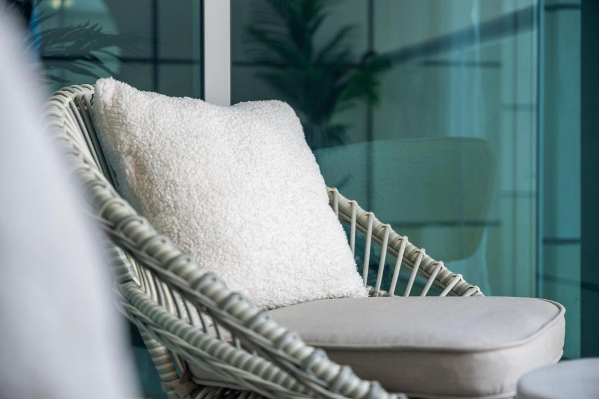 Apartment Cozy 1-bedroom For 4 In Marina!